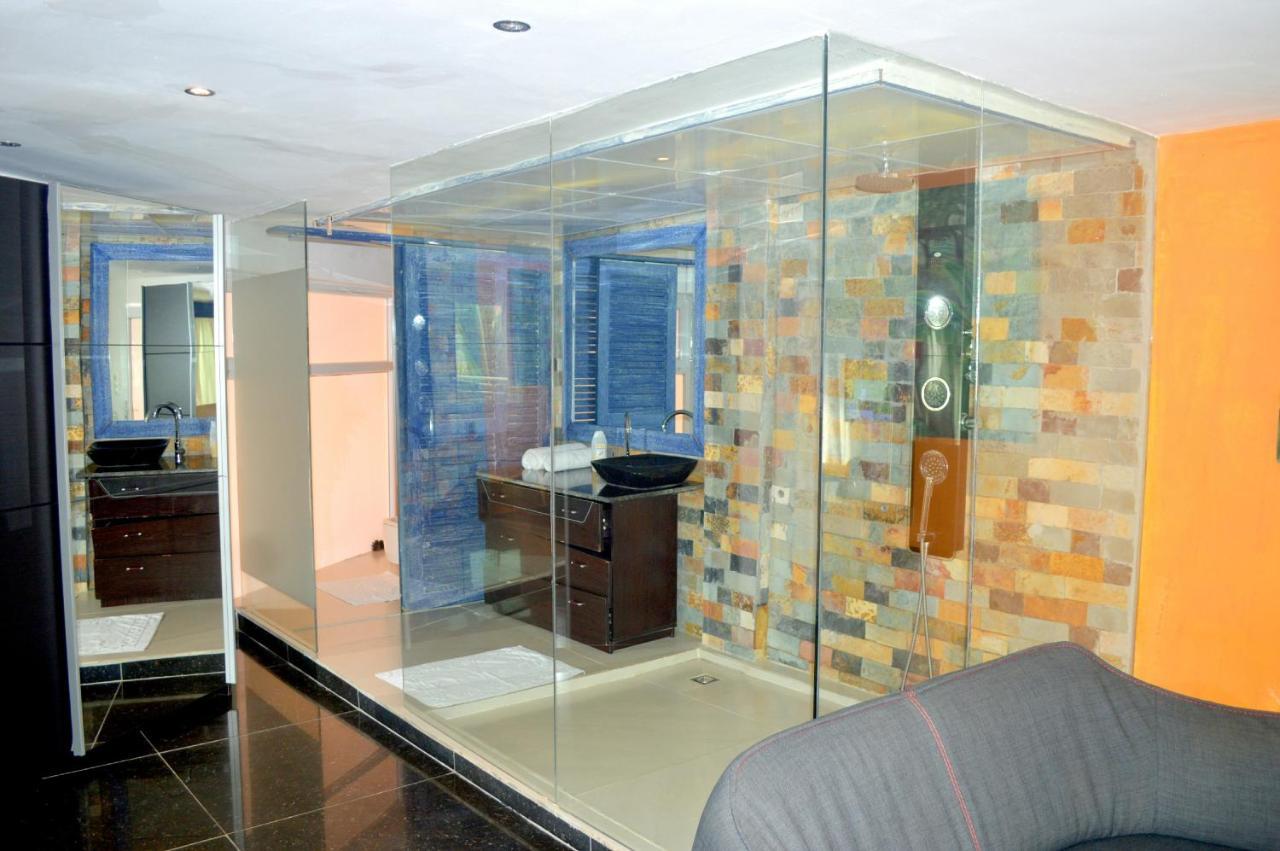 Ecologe Aparthotel Abidjan Bagian luar foto